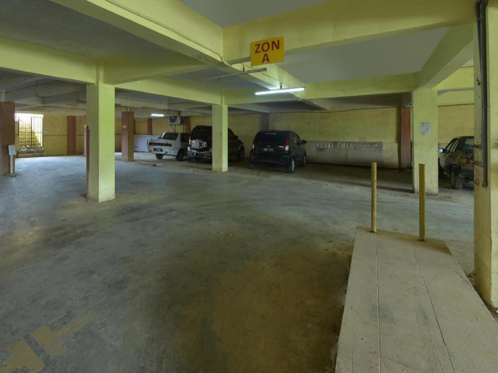 Oyo 44123 Hotel Al-Saif Kuala Kerai Exterior photo