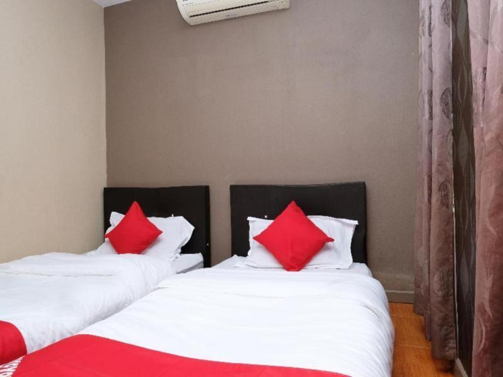Oyo 44123 Hotel Al-Saif Kuala Kerai Exterior photo