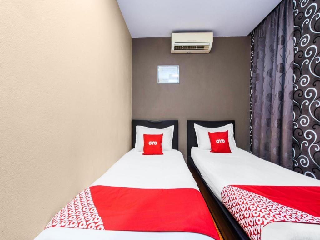 Oyo 44123 Hotel Al-Saif Kuala Kerai Exterior photo