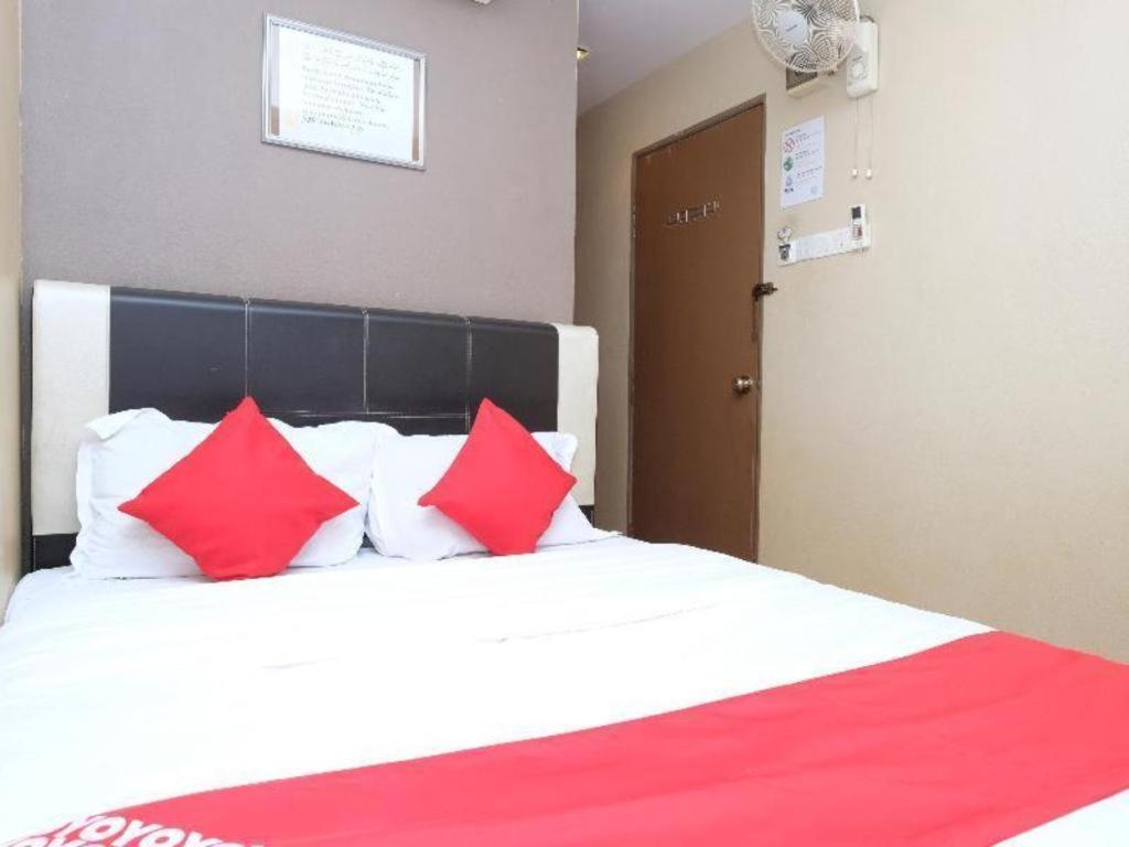 Oyo 44123 Hotel Al-Saif Kuala Kerai Exterior photo