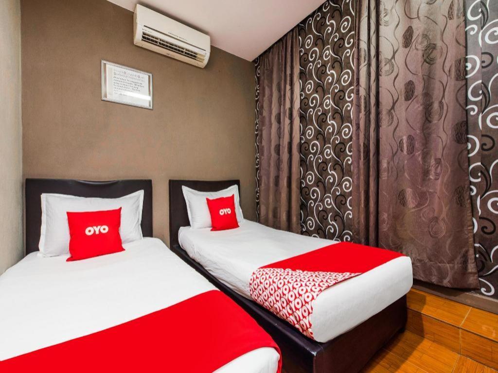 Oyo 44123 Hotel Al-Saif Kuala Kerai Exterior photo